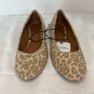 Arizona Jean Company Neutral Leopard-Print Ballet Flats 9.5